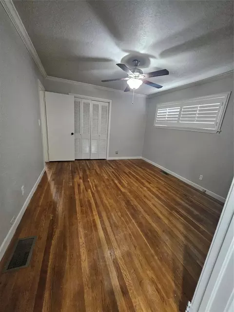 Bedroom - 106 Cameron Dr, Altus, OK 73521 photo 2 of 2