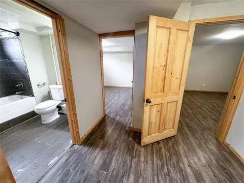 Entry Way - 504 N Walnut St, Seiling, OK 73663 photo 3 of 4