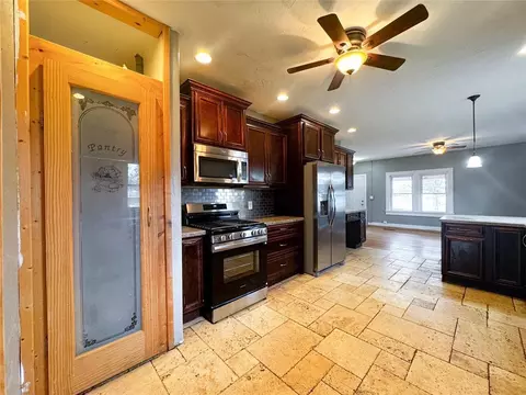 Kitchen - 504 N Walnut St, Seiling, OK 73663 photo 2 of 2