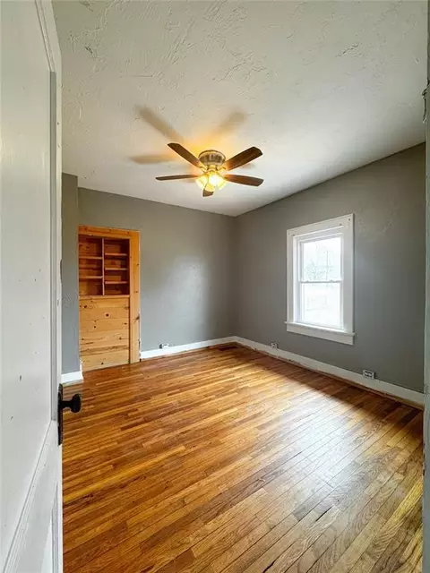 Bedroom - 504 N Walnut St, Seiling, OK 73663 photo 2 of 5