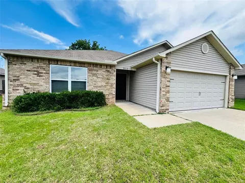 2810 E Pittsburg St, Broken Arrow, OK 74014
