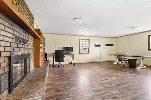 Living - 1014 State Highway 89 Hwy, Ringling, OK 73456 photo 4 of 4