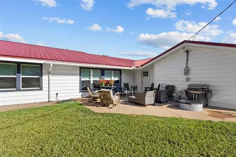 Exterior - 604 SW 3rd St, Checotah, OK 74426 photo 5 of 6