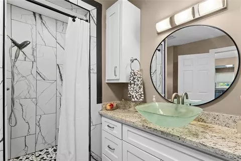 Bath - 604 SW 3rd St, Checotah, OK 74426 photo 5 of 5