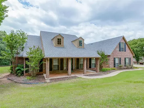 10461 Ridgeview Dr, Edmond, OK 73034