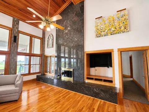Living - 46069 County Street 2630 St, Apache, OK 73006 photo 3 of 9