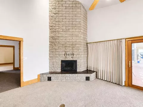 Living - 46069 County Street 2630 St, Apache, OK 73006 photo 8 of 9