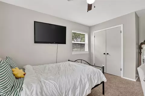 Bedroom - 124 Pickard Dr, Mcloud, OK 74851 photo 5 of 7