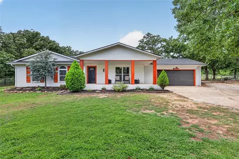 Exterior - 124 Pickard Dr, Mcloud, OK 74851 photo 3 of 11