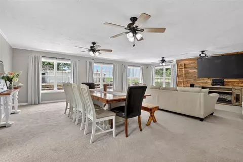 Dining - 124 Pickard Dr, Mcloud, OK 74851 photo 2 of 4