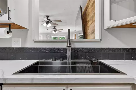Kitchen - 124 Pickard Dr, Mcloud, OK 74851 photo 4 of 4