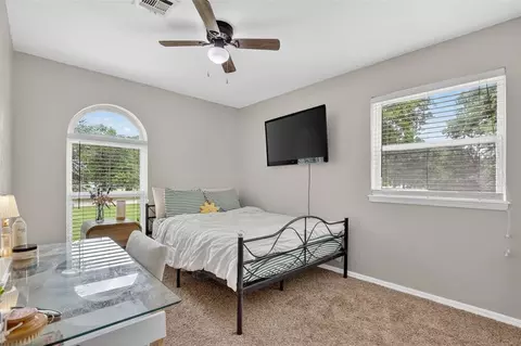 Bedroom - 124 Pickard Dr, Mcloud, OK 74851 photo 4 of 7