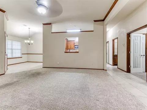 Living - 2403 E Headwind Dr, Purcell, OK 73080 photo 6 of 9