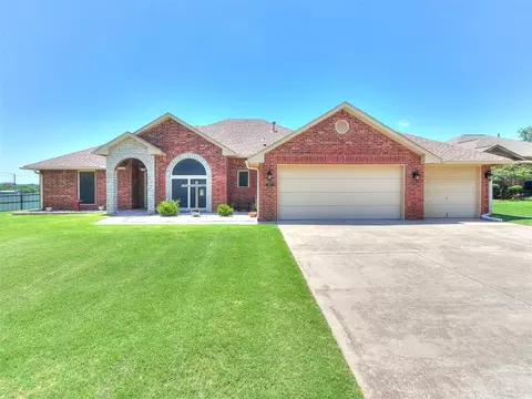 Exterior - 2403 E Headwind Dr, Purcell, OK 73080 photo 1 of 10