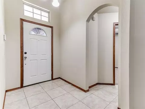 Entry Way - 2403 E Headwind Dr, Purcell, OK 73080 photo 2 of 2