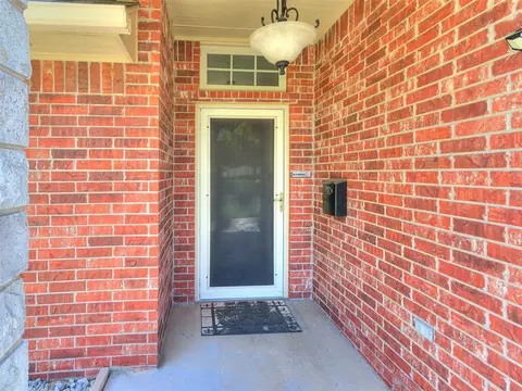 Entry Way - 2403 E Headwind Dr, Purcell, OK 73080 photo 1 of 2