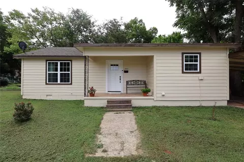 303 E Garvin Ave, Pauls Valley, OK 73075