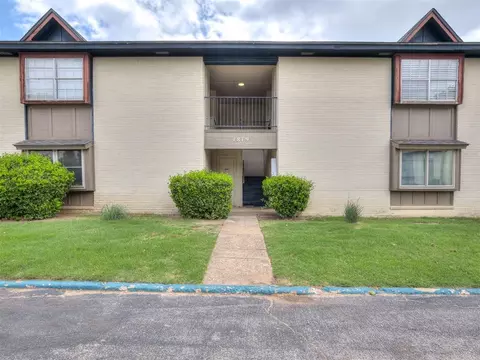 1819 E Lindsey St #3, Norman, OK 73071