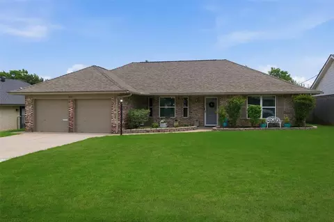 6812 N Ann Arbor Ter, Oklahoma City, OK 73132