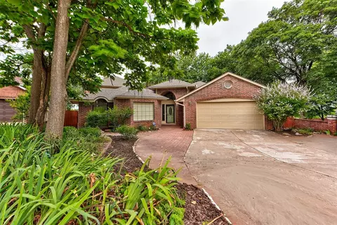 1116 Fountain Gate Ct, Norman, OK 73072