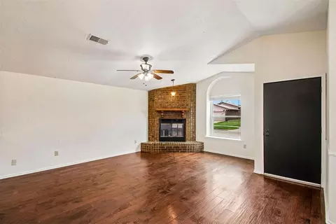 Living - 2125 Goodrich Dr, Moore, OK 73170 photo 2 of 5