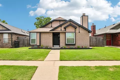 2125 Goodrich Dr, Moore, OK 73170