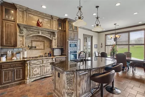 Kitchen - 19917 Aaron Dr, Harrah, OK 73045 photo 2 of 2