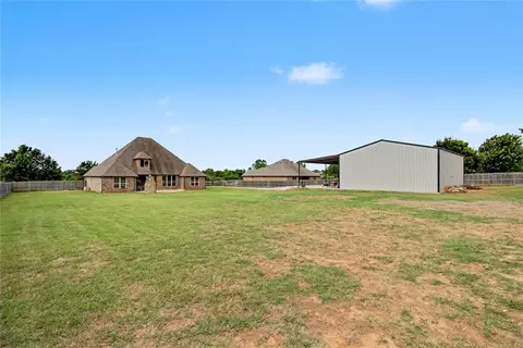 Exterior - 19917 Aaron Dr, Harrah, OK 73045 photo 5 of 5