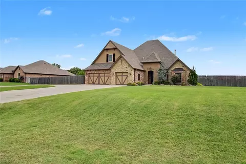 Exterior - 19917 Aaron Dr, Harrah, OK 73045 photo 3 of 5