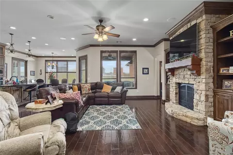 Living - 19917 Aaron Dr, Harrah, OK 73045 photo 1 of 2