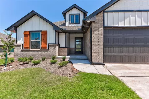 8125 Mountain Oak Dr, Edmond, OK 73034
