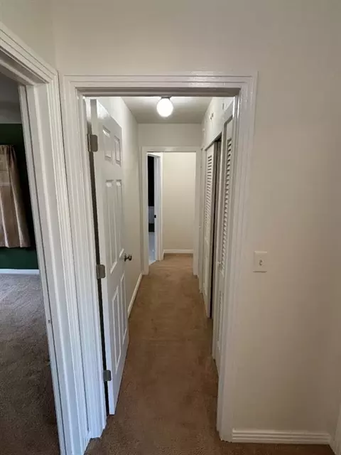 Entry Way - 516 Navajoe Rd, Altus, OK 73521 photo 1 of 1