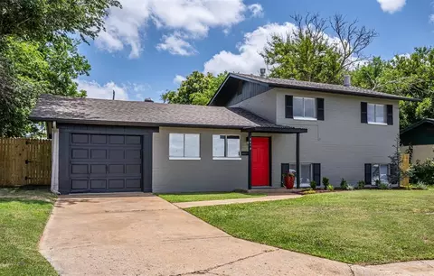 2412 Piccadilly Cir, Moore, OK 73160