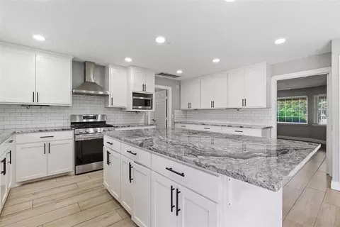Kitchen - 1637 Pecan Ave, Norman, OK 73072 photo 2 of 3