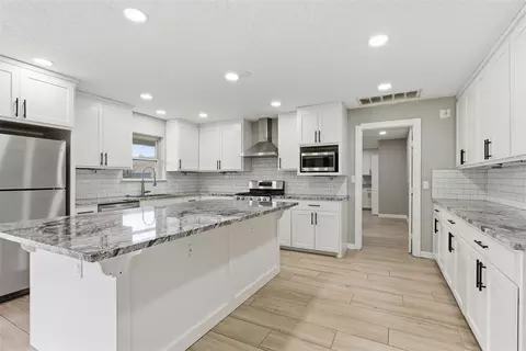 Kitchen - 1637 Pecan Ave, Norman, OK 73072 photo 3 of 3