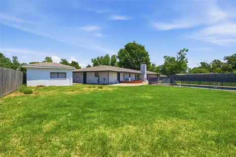 Exterior - 1637 Pecan Ave, Norman, OK 73072 photo 4 of 4