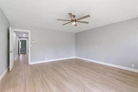 Living - 1637 Pecan Ave, Norman, OK 73072 photo 4 of 7