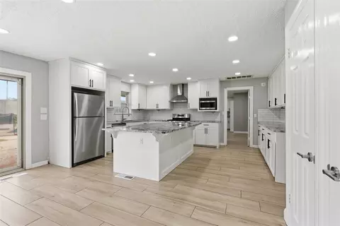 Kitchen - 1637 Pecan Ave, Norman, OK 73072 photo 1 of 3