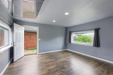 Living - 1637 Pecan Ave, Norman, OK 73072 photo 6 of 7