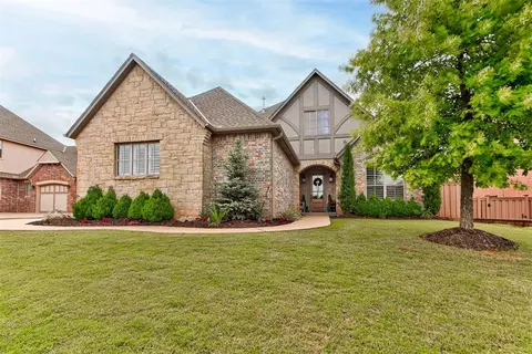2948 Allie Dr, Edmond, OK 73012