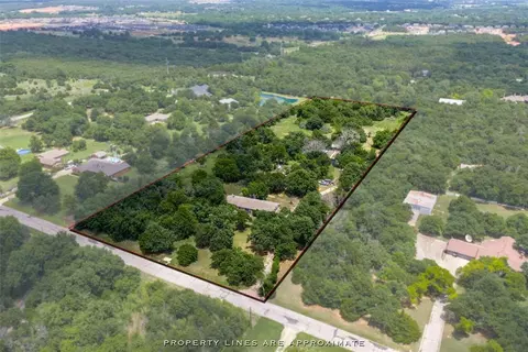 1000 Brook Forest Rd, Edmond, OK 73034