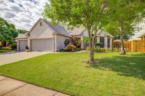 2916 Misty Ridge Dr, Norman, OK 73071