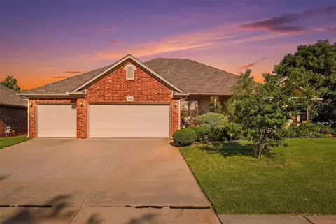 2916 Tara Ln, Norman, OK 73069