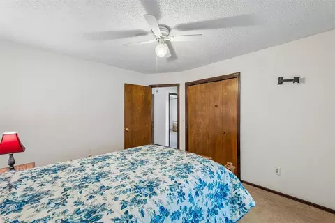 Bedroom - 21220 SE 89th St, Mcloud, OK 74851 photo 5 of 6