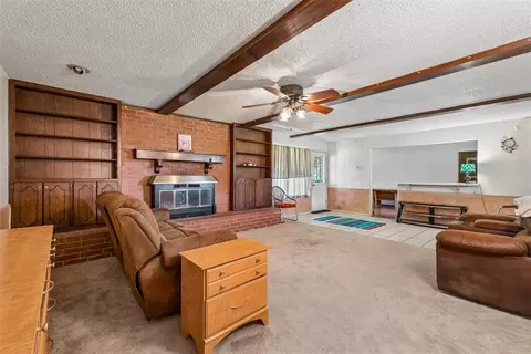 Living - 21220 SE 89th St, Mcloud, OK 74851 photo 3 of 3