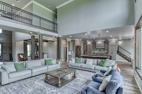 Living - 3802 Turtle Creek Cir, Tuttle, OK 73089 photo 1 of 4