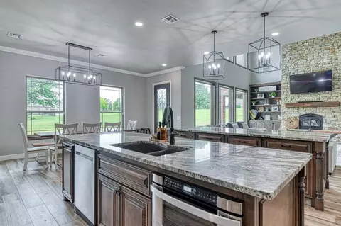Kitchen - 3802 Turtle Creek Cir, Tuttle, OK 73089 photo 2 of 6