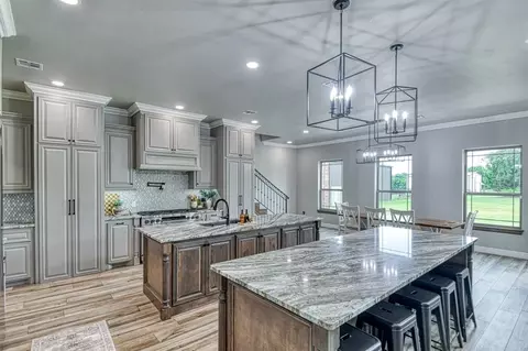 Kitchen - 3802 Turtle Creek Cir, Tuttle, OK 73089 photo 5 of 6