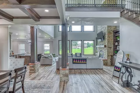 Entry Way - 3802 Turtle Creek Cir, Tuttle, OK 73089 photo 3 of 5