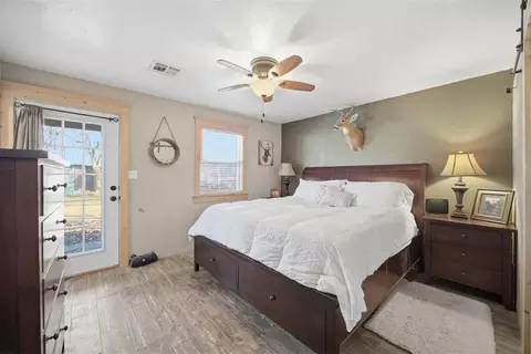 Bedroom - 418258 E 1202 Rd, Eufaula, OK 74432 photo 1 of 3